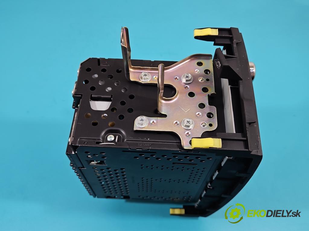 Toyota Auris I 2006-2013 1.6 vvti 124hp manual 91 kW 1598 cm3 5- Radio originál 86120-02510