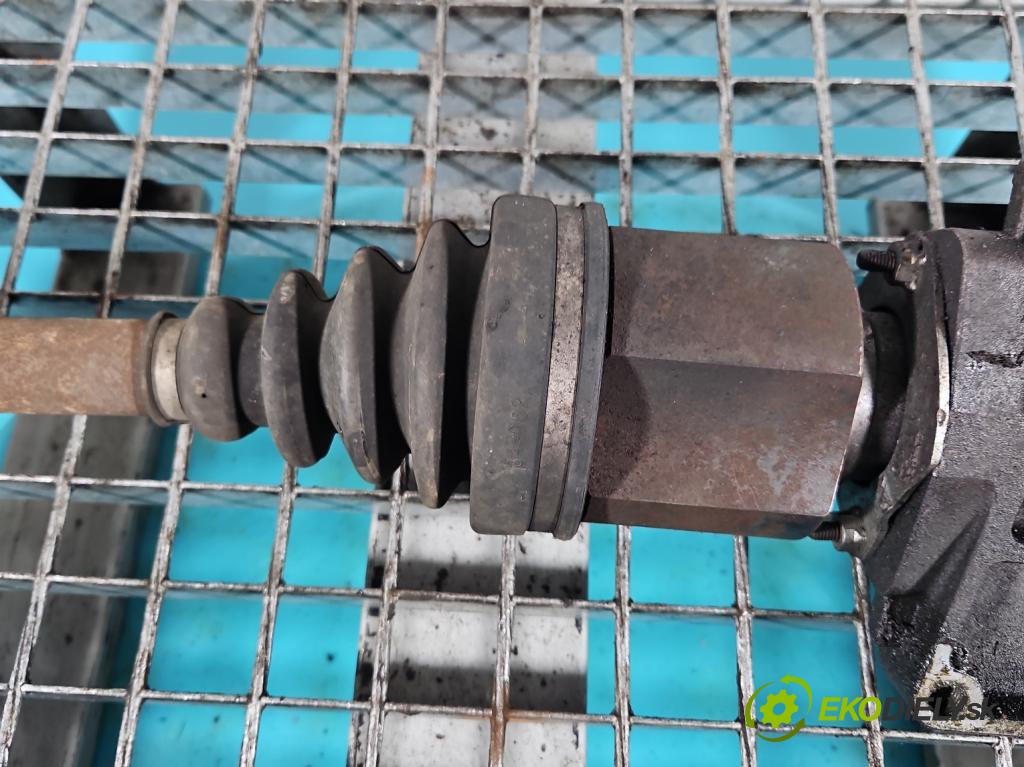 Fiat Croma II 2005-2010 1.9 jtd 120 hp manual 88 kW 1910 cm3 5- poloos přední pravé