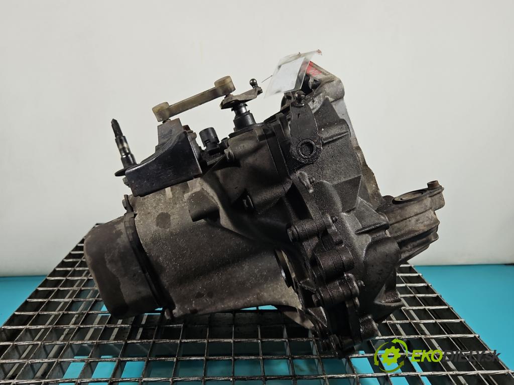 Citroen C4 I 2004-2011 1.6 16V 109 HP manual 80 kW 1587 cm3 3- prevodovka stupeň,rýchlosť manual