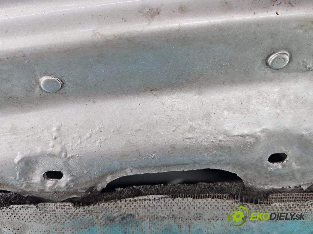 Citroen C4 I 2004-2011 1.6 16V 109 HP manual 80 kW 1587 cm3 3- kapota predná