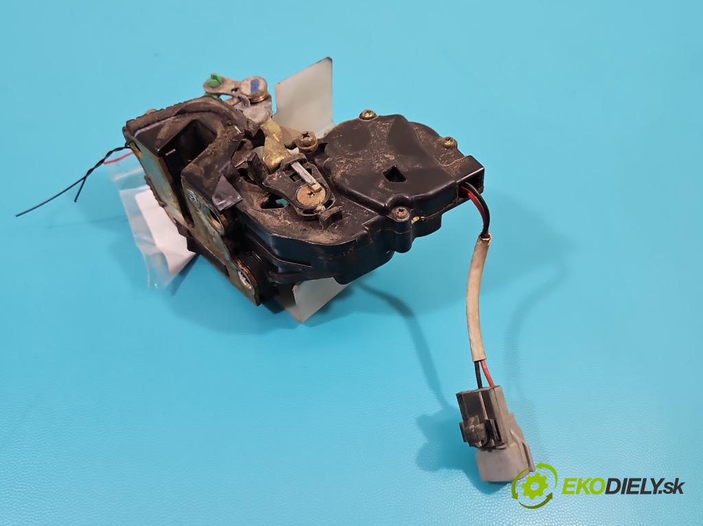 Toyota Rav4 I 1994-2000 2.0 16V 129 hp manual 95 kW 1998 cm3 5- zámek zadní levý 
