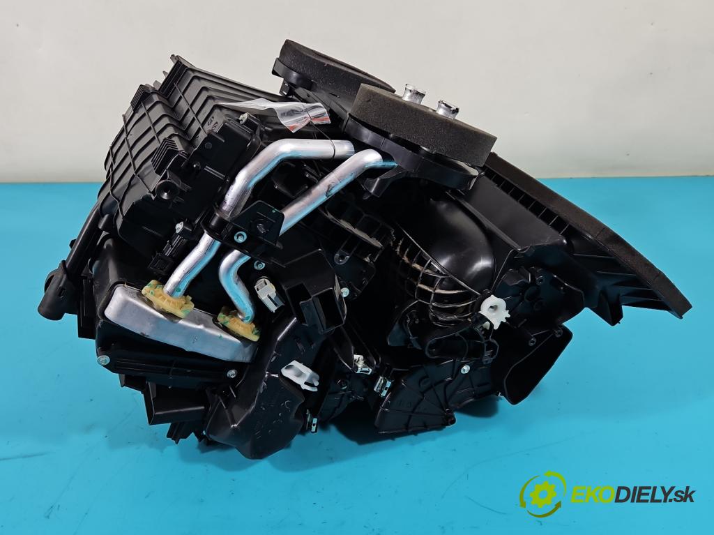 Dacia Sandero II 2012-2020 1.0 12V SCe 73 hp manual 54 kW 999 cm3 5- radiátor 200582327 (Radiátory topení)