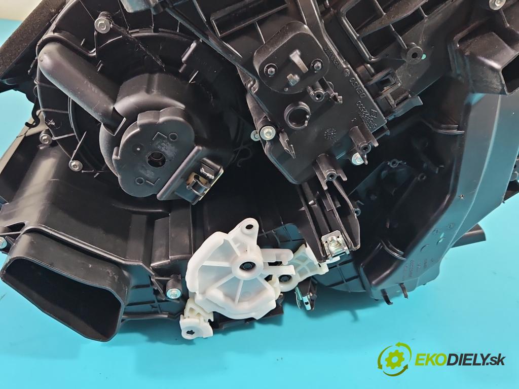 Dacia Sandero II 2012-2020 1.0 12V SCe 73 hp manual 54 kW 999 cm3 5- radiátor 200582327 (Radiátory topení)