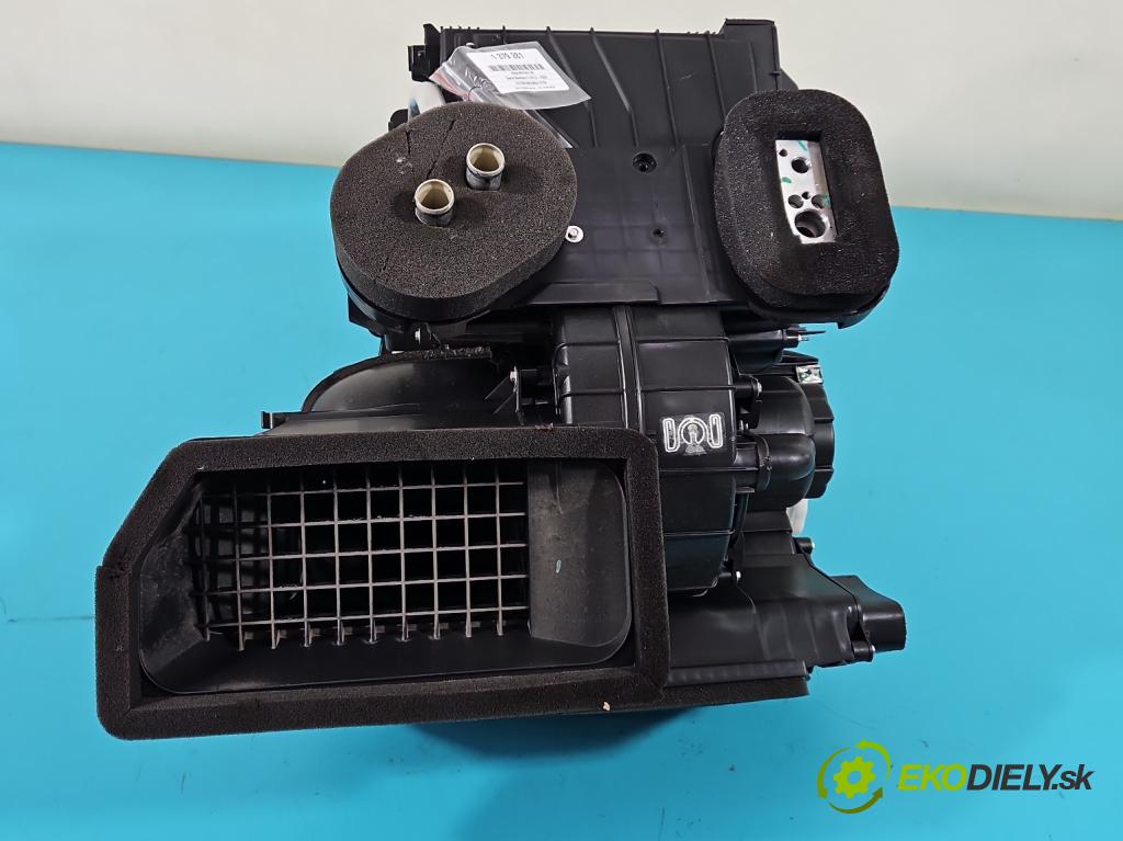 Dacia Sandero II 2012-2020 1.0 12V SCe 73 hp manual 54 kW 999 cm3 5- radiátor 200582327 (Radiátory topení)