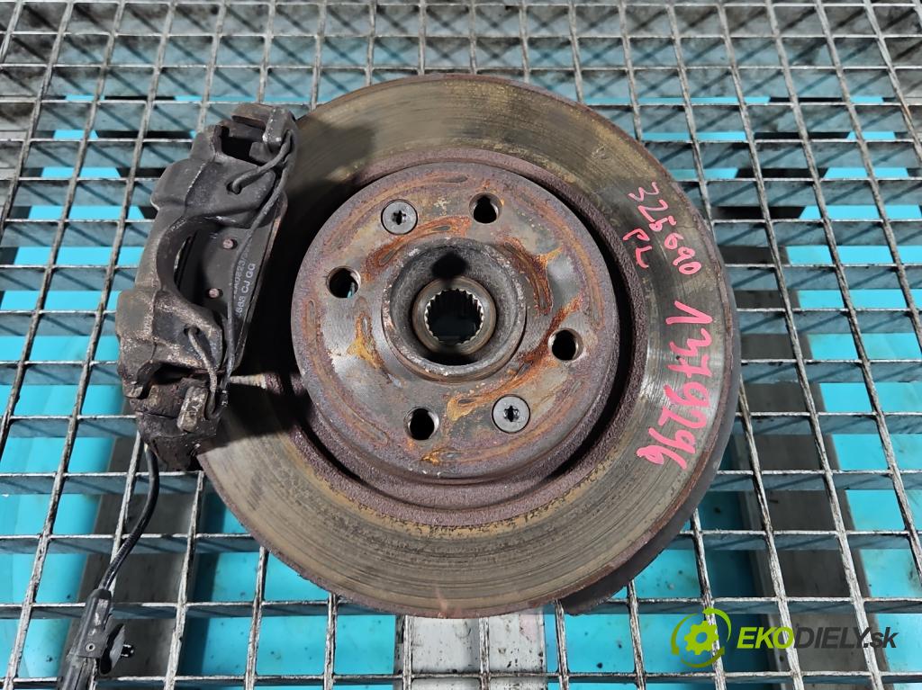 Dacia Sandero II 2012-2020 1.0 12V SCe: 73 HP manual 54 kW 999 cm3 5- náboj ľavé  (Náboje)