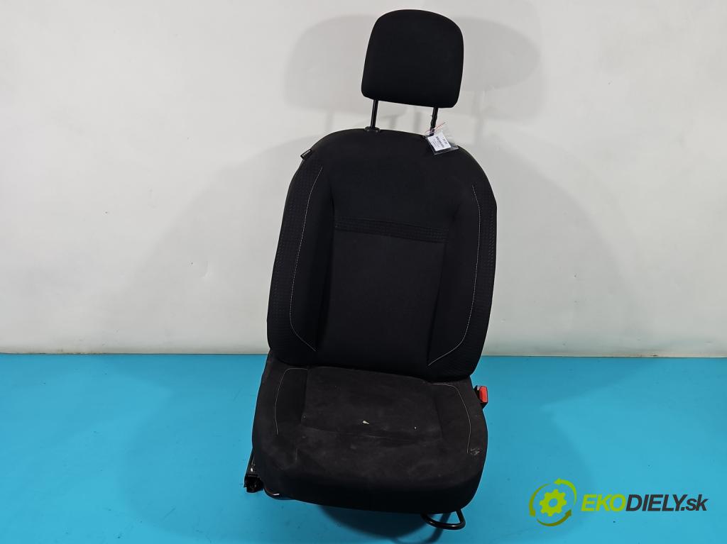 Dacia Sandero II 2012-2020 1.0 12V SCe: 73 HP manual 54 kW 999 cm3 5- Sedačka pravý  (Sedačky, sedadlá)