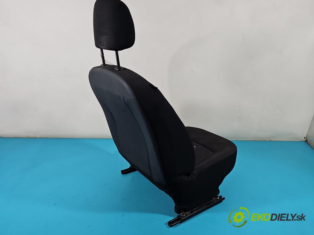 Dacia Sandero II 2012-2020 1.0 12V SCe: 73 HP manual 54 kW 999 cm3 5- Sedačka pravý  (Sedačky, sedadlá)