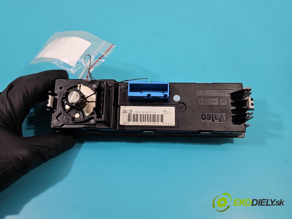 Opel Vectra C 2002-2008 1.8 16V 122 hp manual 90 kW 1796 cm3 5- palubní deska panel topení 24441228