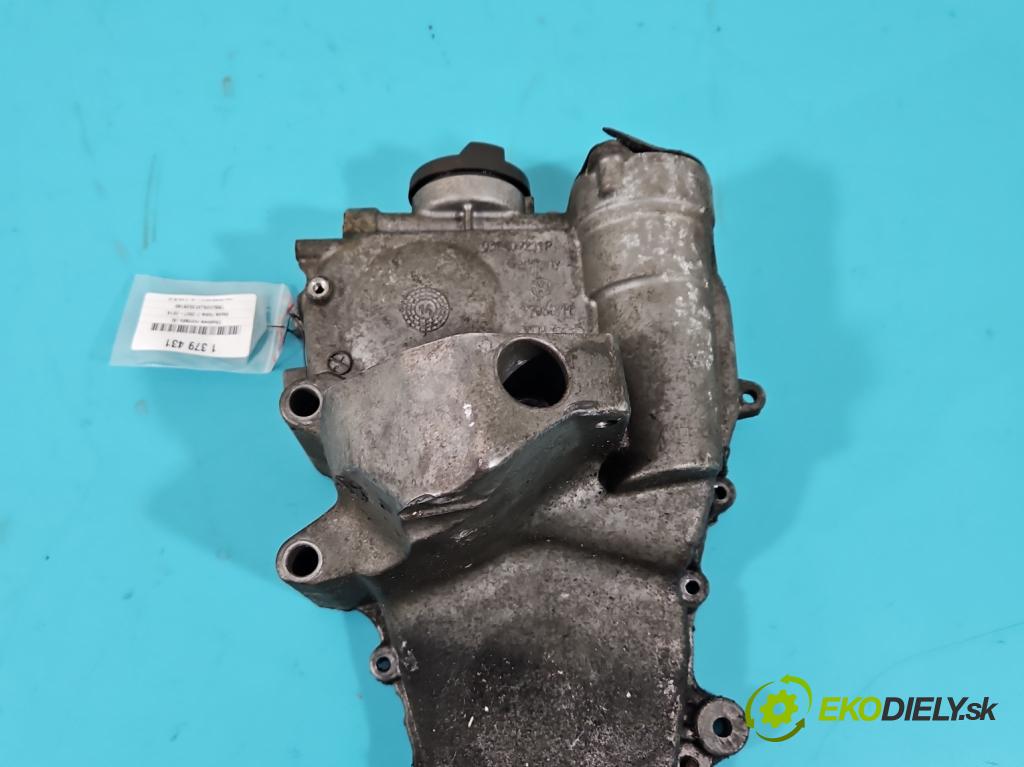 Skoda Fabia II 2007-2014 1.2 12V 69KM manual 51 kW 1198 cm3 5- obal vačkový 03C109211P (Kryty motora)