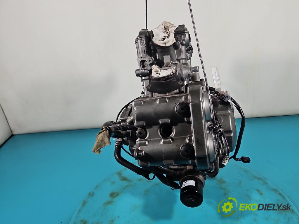 Suzuki SFV650 2009-2016 0.6 V2 72 HP manual 53 kW 645 cm3 2- motor benzín: P511