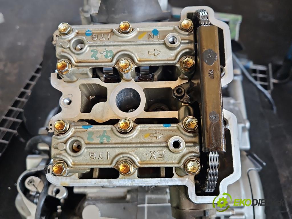 Suzuki SFV650 2009-2016 0.6 V2 72 HP manual 53 kW 645 cm3 2- motor benzín: P511