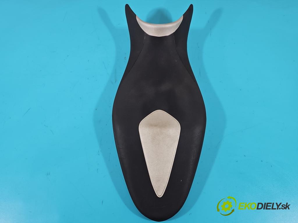 Suzuki SFV650 2009-2016 0.6 V2 72 HP manual 53 kW 645 cm3 2- Sedačka ľavý  (Sedačky, sedadlá)