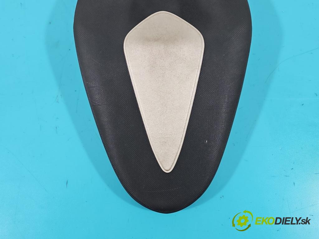 Suzuki SFV650 2009-2016 0.6 V2 72 HP manual 53 kW 645 cm3 2- Sedačka ľavý  (Sedačky, sedadlá)