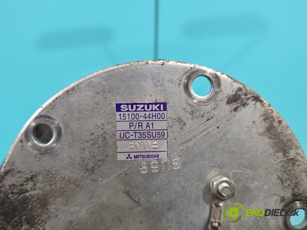 Suzuki SFV650 2009-2016 0.6 V2 72 hp manual 53 kW 645 cm3 2- čerpadlo paliva 15100-44H00