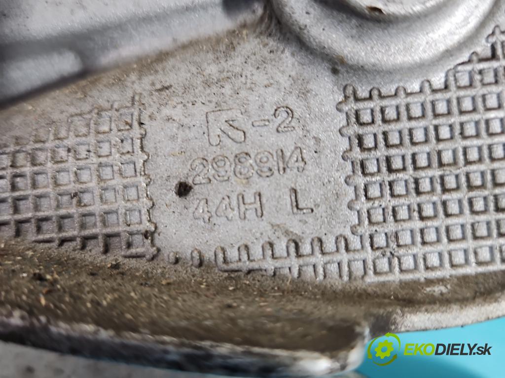 Suzuki SFV650 2009-2016 0.6 V2 72 hp manual 53 kW 645 cm3 2- Upevnění: