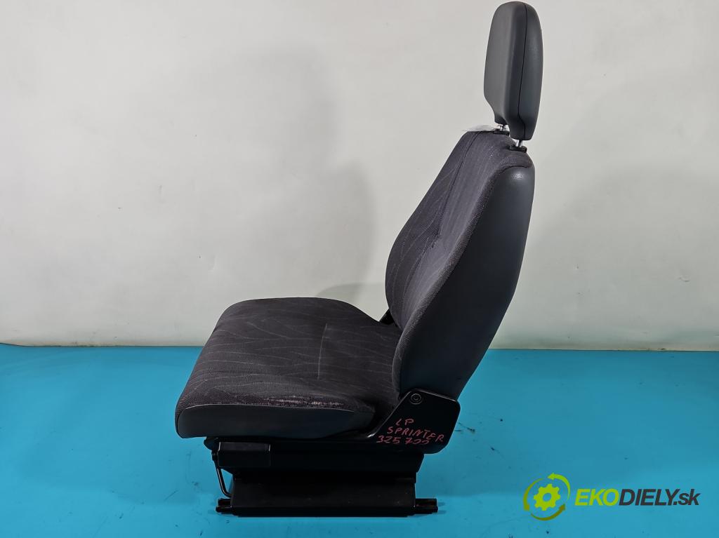 Mercedes Sprinter I 1995-2006 2,2.0 cdi 129 HP manual 95 kW 2148 cm3 5- Sedačka ľavý (Sedačky, sedadlá)