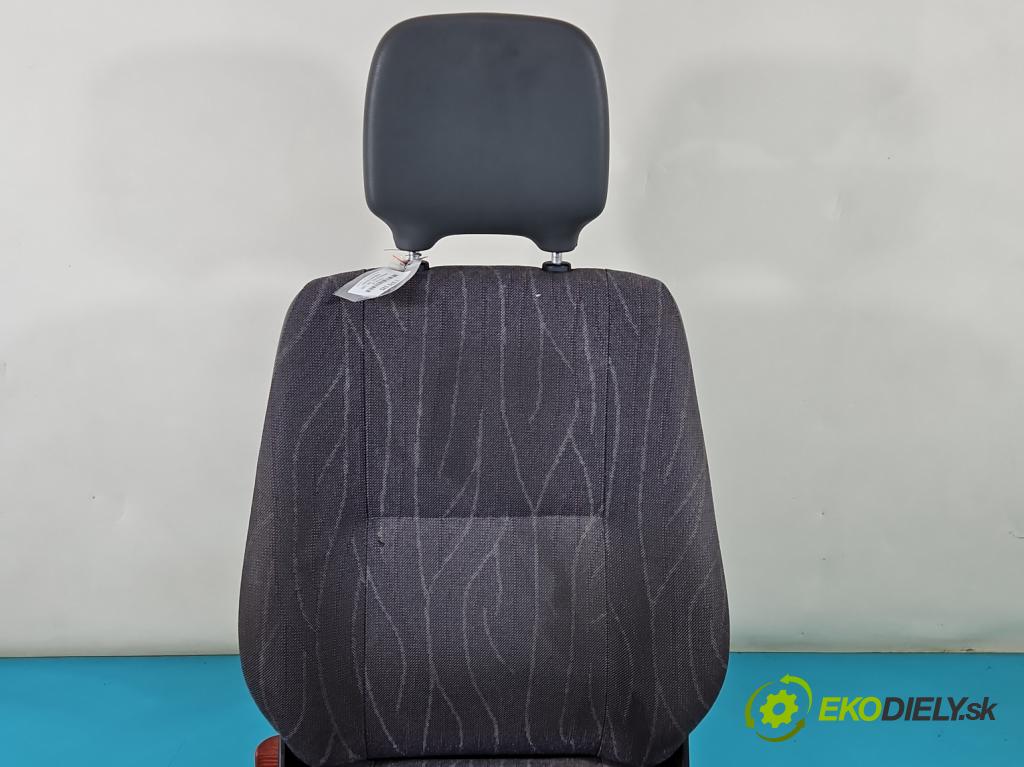 Mercedes Sprinter I 1995-2006 2,2.0 cdi 129 HP manual 95 kW 2148 cm3 5- Sedačka ľavý (Sedačky, sedadlá)