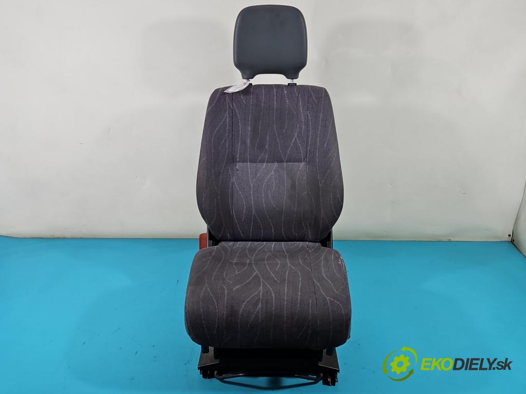 Mercedes Sprinter I 1995-2006 2,2.0 cdi 129 HP manual 95 kW 2148 cm3 5- Sedačka ľavý  (Sedačky, sedadlá)