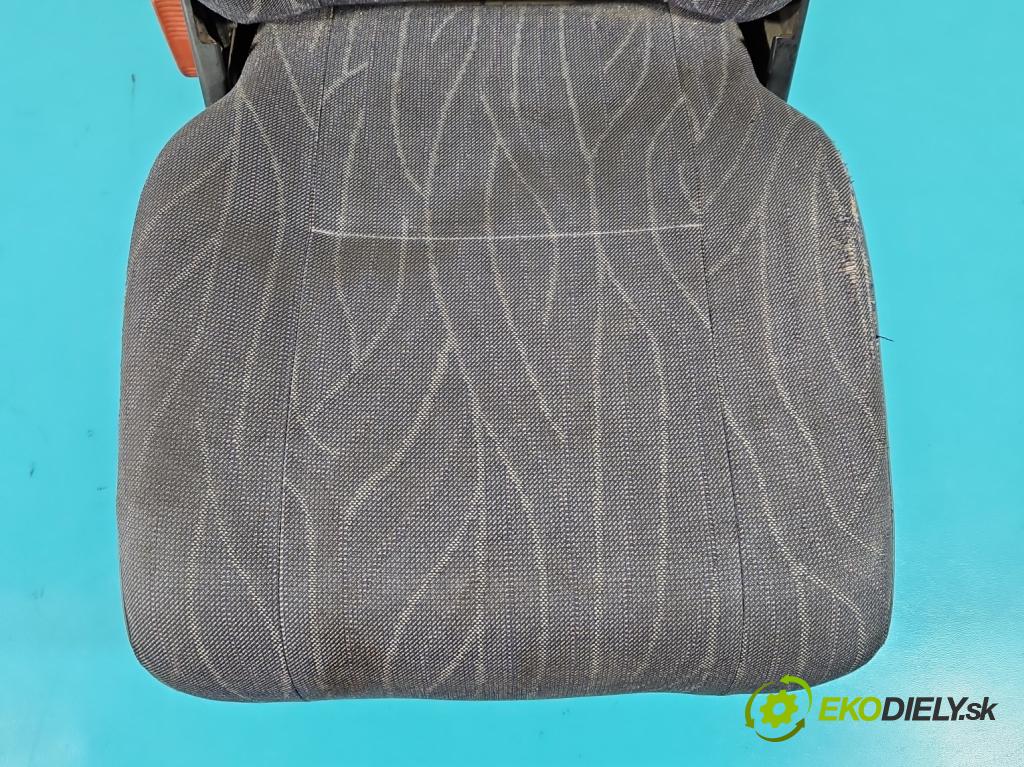 Mercedes Sprinter I 1995-2006 2,2.0 cdi 129 HP manual 95 kW 2148 cm3 5- Sedačka ľavý (Sedačky, sedadlá)