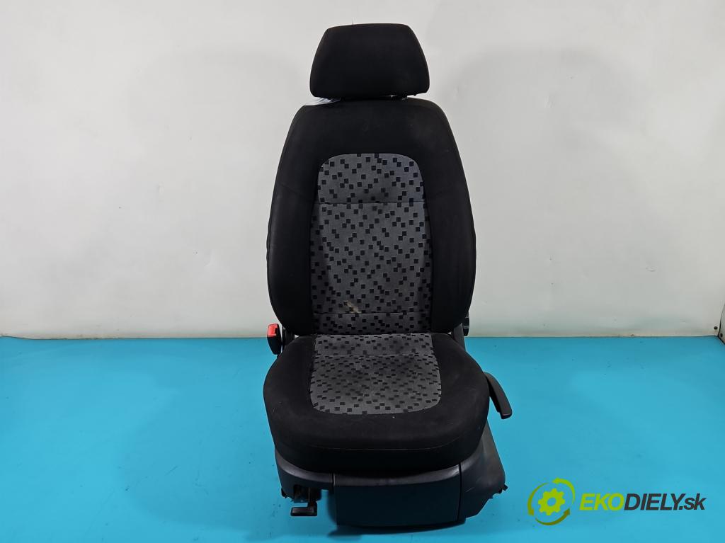 Skoda Fabia I 1999-2007 1.2 12V 64 HP manual 47 kW 1198 cm3 5- Sedačka ľavý  (Sedačky, sedadlá)