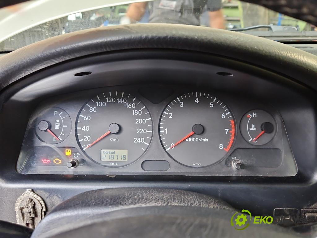 Toyota Avensis I T22 1997-2003 2.0 VVTi 150 HP manual 110 kW 1998 cm3 5- prístrojovka/ budíky 83800-05420 (Prístrojové dosky, displeje)