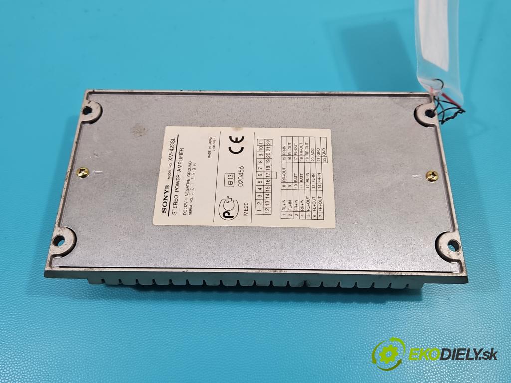 Renault Espace IV 2003-2014 2.0 T 163 HP automatic 120 kW 1998 cm3 5- Zesilovač: XM-423SL (Zosilňovače)