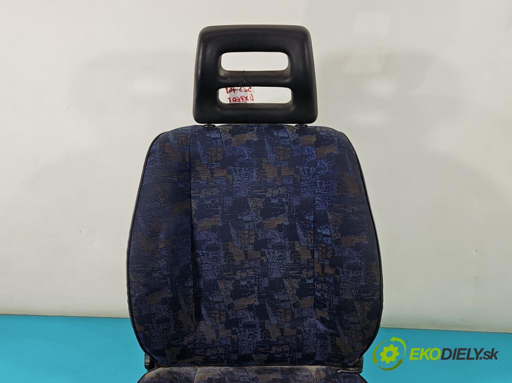 Peugeot Expert I 1995-2006 1.6 79KM manual 58 kW 1580 cm3 5- Sedačka ľavý  (Sedačky, sedadlá)
