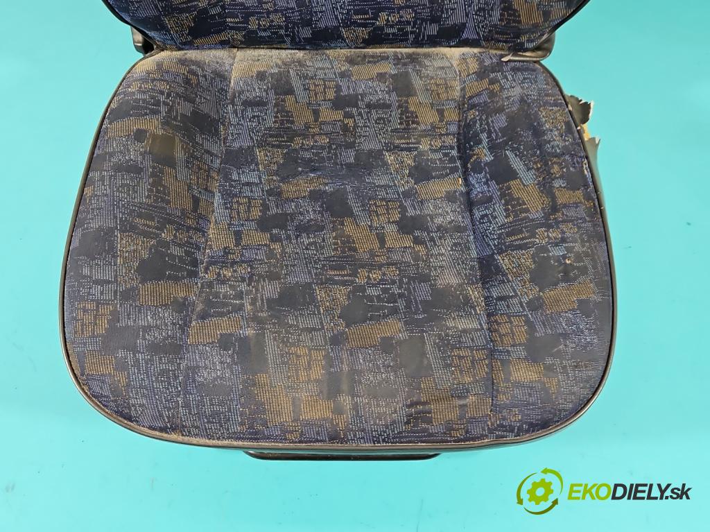 Peugeot Expert I 1995-2006 1.6 79KM manual 58 kW 1580 cm3 5- Sedačka ľavý  (Sedačky, sedadlá)