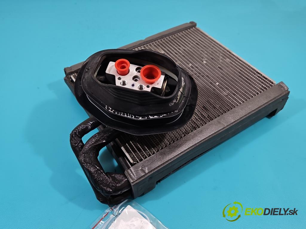 Audi A7 4G 2010-2018 3.0 tdi 272 hp automatic 200 kW 2967 cm3 5- radiátor  (Radiátory topení)