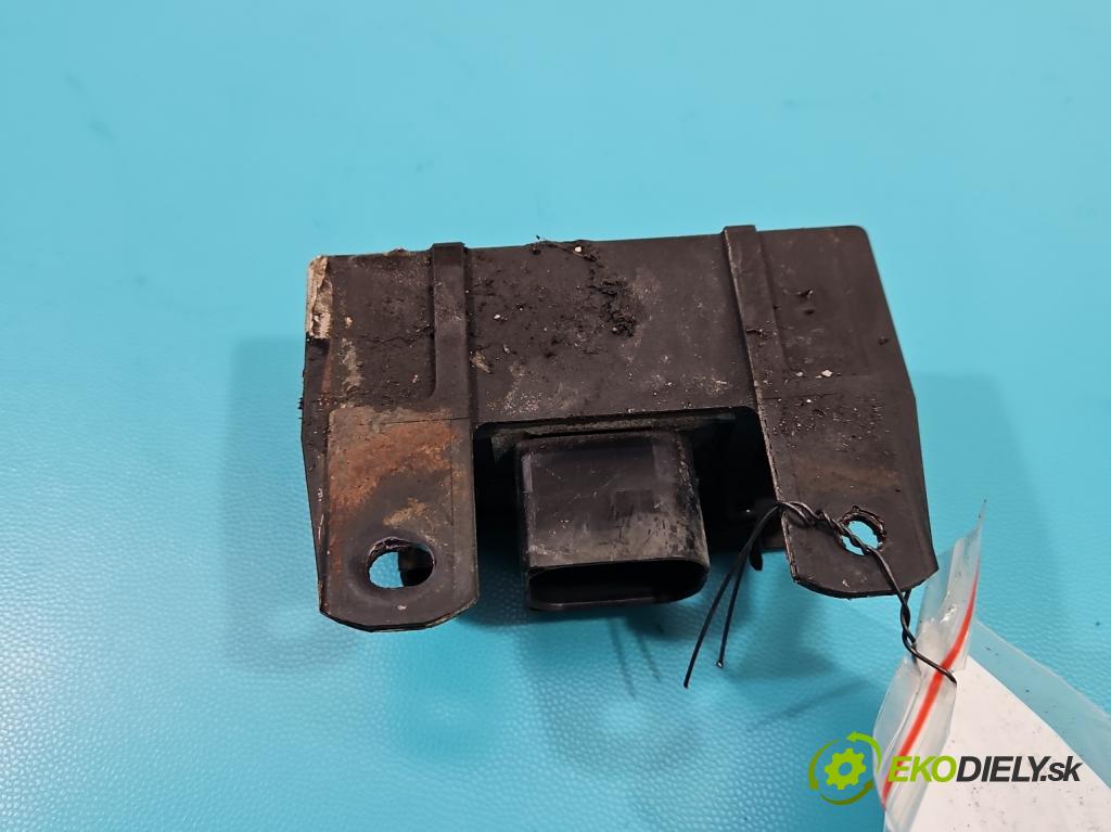 Mercedes Sprinter I 1995-2006 2,2.0 cdi 129 HP manual 95 kW 2148 cm3 5- Relé: svíčky: zařicích:  (Relé)