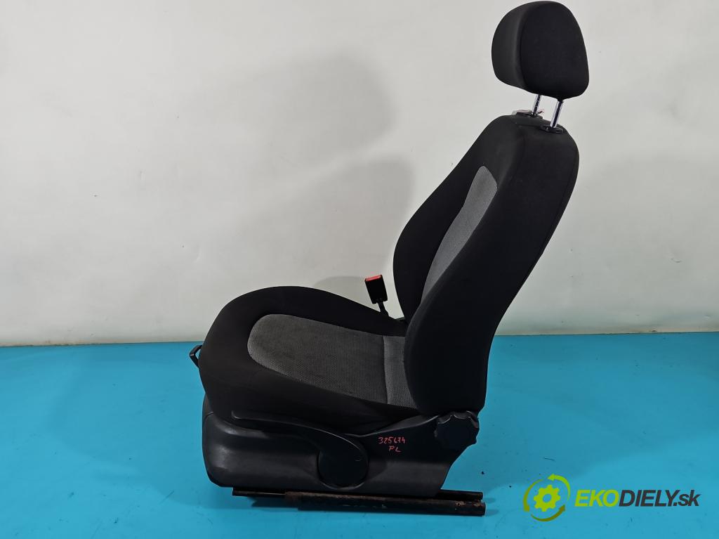 Skoda Fabia I 1999-2007 1.2 12V 64 HP manual 47 kW 1198 cm3 5- Sedačka ľavý  (Sedačky, sedadlá)