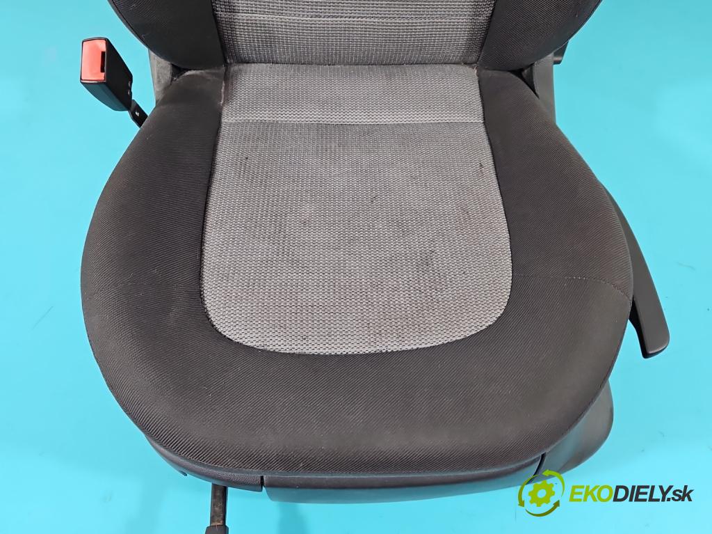 Skoda Fabia I 1999-2007 1.2 12V 64 HP manual 47 kW 1198 cm3 5- Sedačka ľavý  (Sedačky, sedadlá)