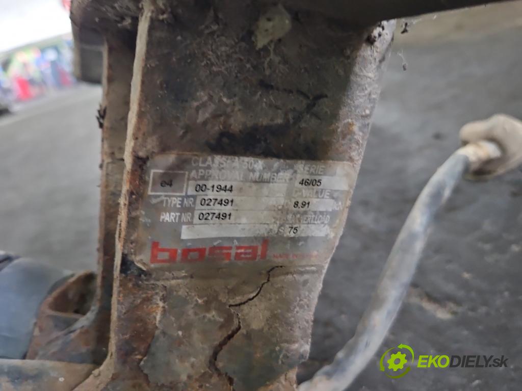 Seat Toledo II 1998-2004 1.6 16V 105 hp manual 77 kW 1598 cm3 4- oko tažné  (Tažná zařízení)