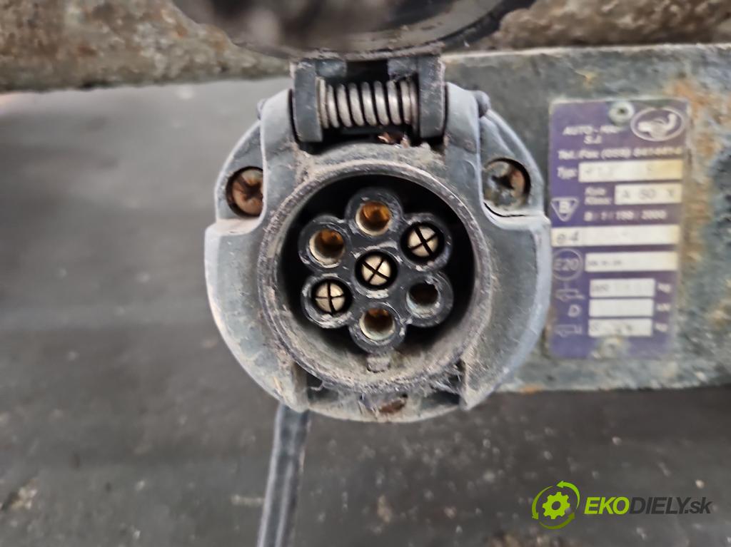 Peugeot Expert I 1995-2006 1.6 79KM manual 58 kW 1580 cm3 5- Hák: vlečení:  (Ťažné zariadenia)