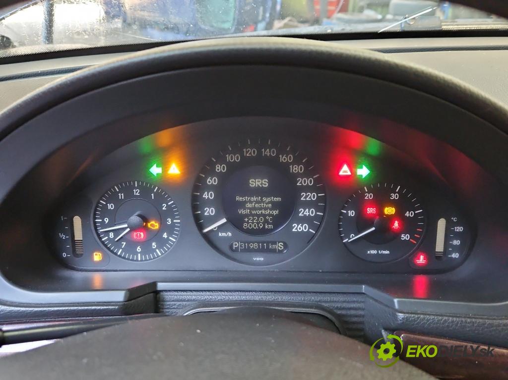 Mercedes E W211 2002-2009 3.2 cdi 204 HP automatic 150 kW 3222 cm3 5- prístrojovka/ budíky A2115405511 (Prístrojové dosky, displeje)