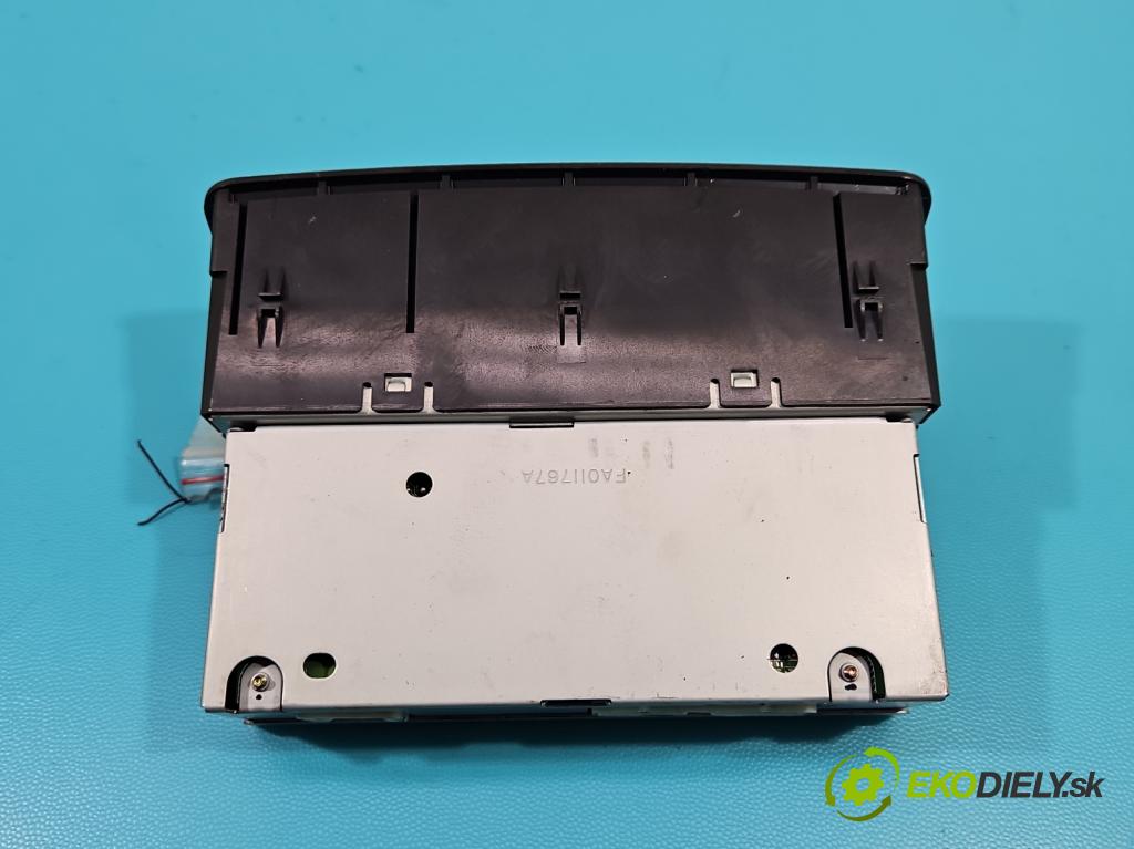 Toyota Yaris I 1999-2005 1.4 D4D 75 HP manual 55 kW 1364 cm3 5- Radio originál 86110-52140