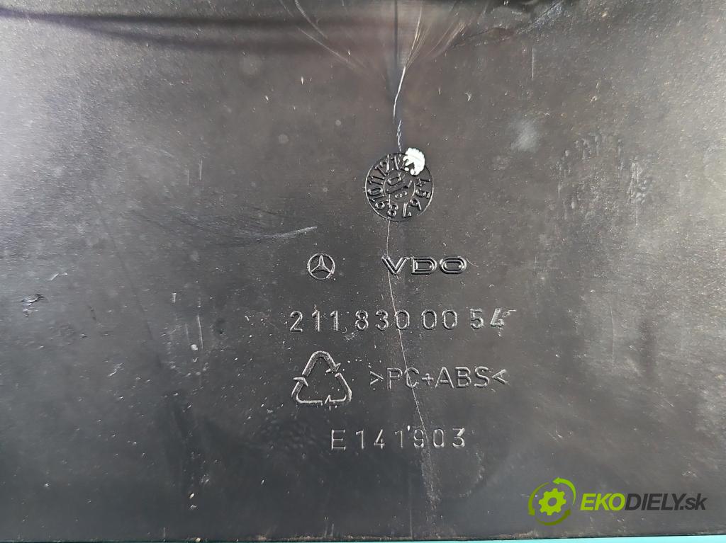 Mercedes E W211 2002-2009 3.2 cdi 204 HP automatic 150 kW 3222 cm3 5- Mřížka: kúrenia stredová 2118300054 (Mriežky kúrenia (fukáre))