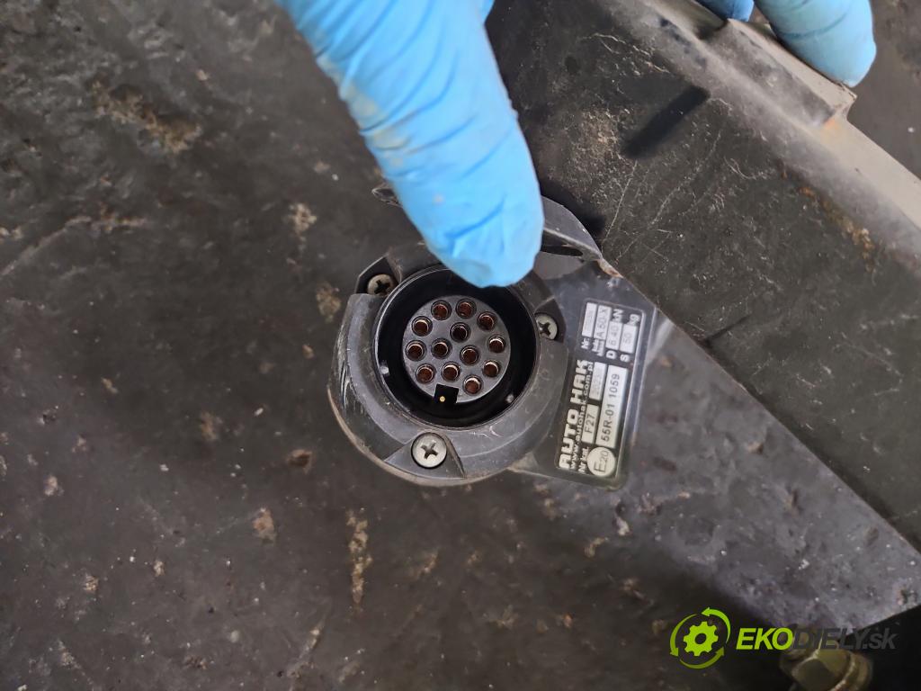 Peugeot 206 1.6 16V 109 hp manual 80 kW 1587 cm3 2- oko tažné  (Tažná zařízení)