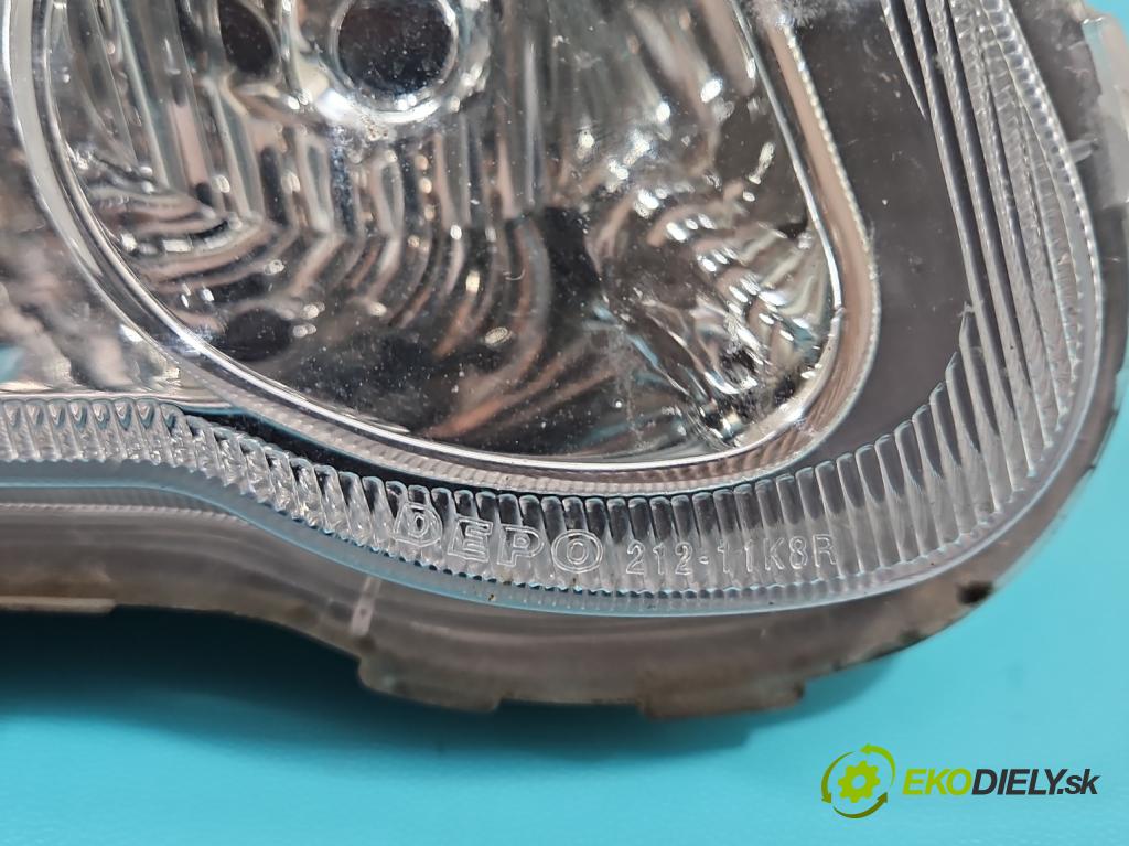 Toyota Yaris I 1999-2005 1.4 D4D 75 HP manual 55 kW 1364 cm3 5- Reflektor: pravý  (Pravé)