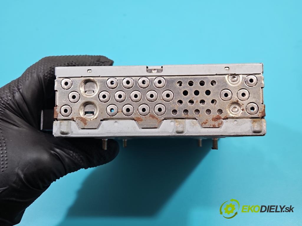 Mercedes E W211 2002-2009 3.2 cdi 204 HP automatic 150 kW 3222 cm3 5- Zesilovač: A2118274242 (Zosilňovače)