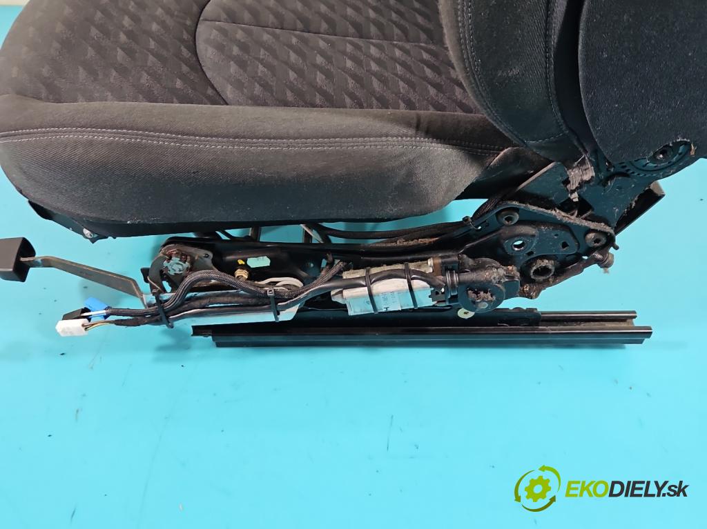 Mercedes E W211 2002-2009 3.2 cdi 204 HP automatic 150 kW 3222 cm3 5- Sedačka ľavý  (Sedačky, sedadlá)