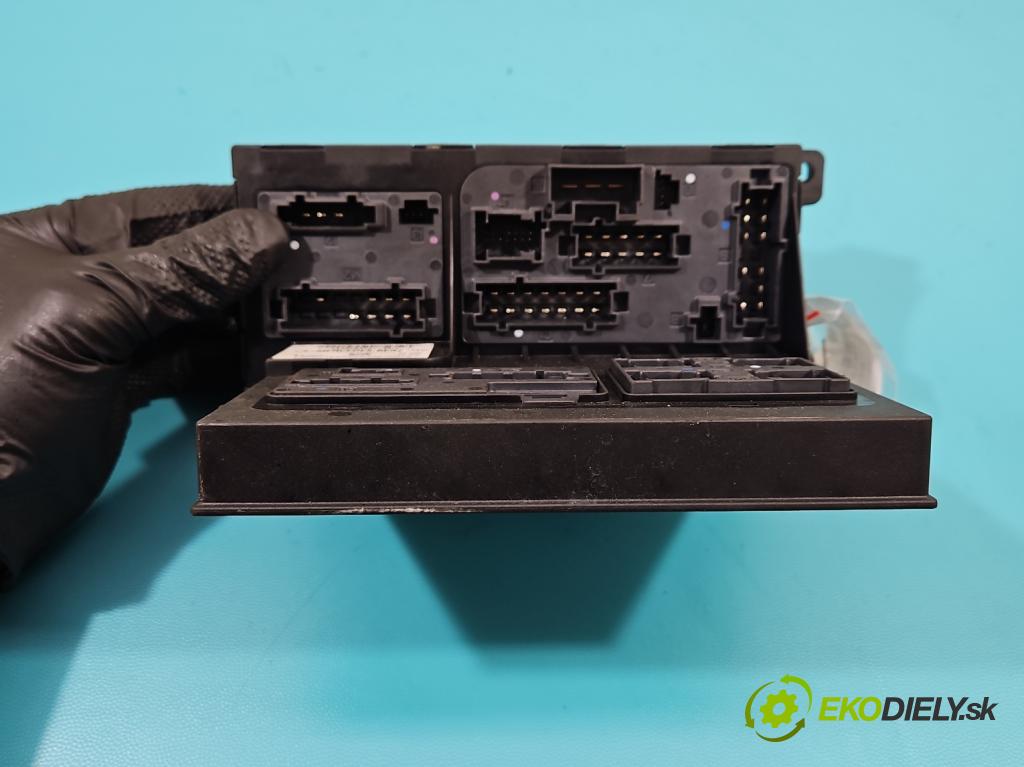 Mercedes E W211 2002-2009 3.2 cdi 204 hp automatic 150 kW 3222 cm3 5- skříňka pojistková 2115453101 (Pojistkové skříňky)