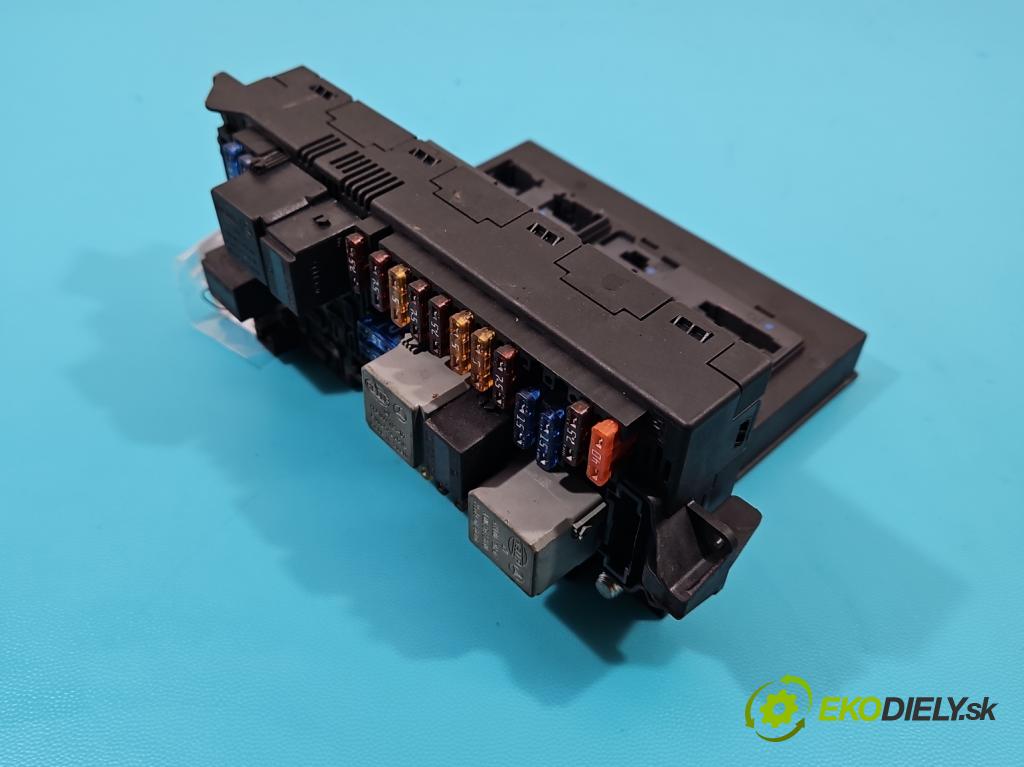 Mercedes E W211 2002-2009 3.2 cdi 204 hp automatic 150 kW 3222 cm3 5- skříňka pojistková 2115453101 (Pojistkové skříňky)