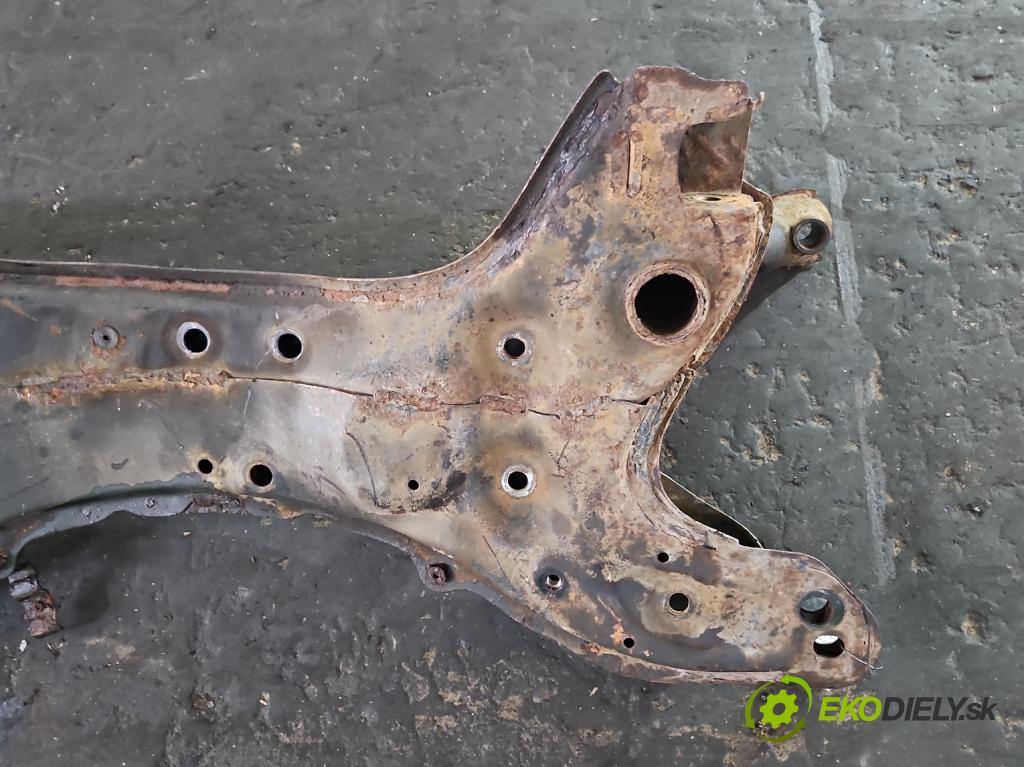 Toyota Yaris I 1999-2005 1.4 D4D 75 hp manual 55 kW 1364 cm3 5- výztuha motoru
