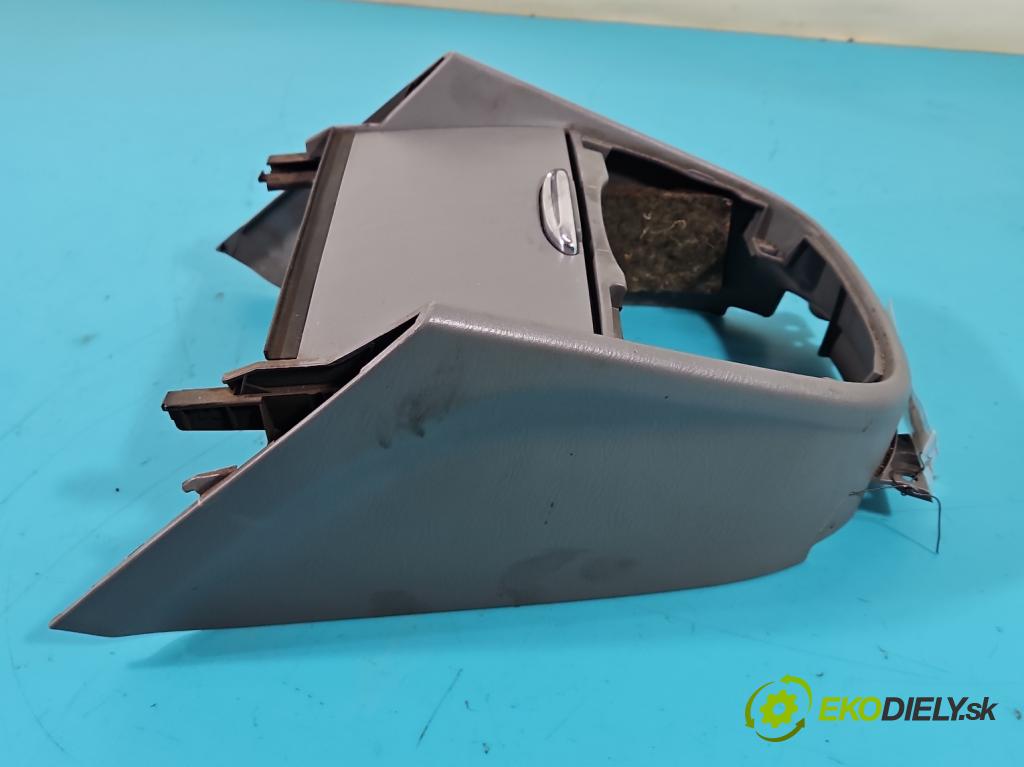 Suzuki Grand Vitara I 1998-2005 2.0d 109 HP manual 80 kW 1997 cm3 5- Rukojeť: na nápoje: 75820-50J00 (Úchyty, držiaky na nápoje)