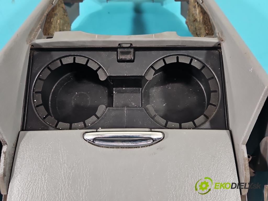 Suzuki Grand Vitara I 1998-2005 2.0d 109 HP manual 80 kW 1997 cm3 5- Rukojeť: na nápoje: 75820-50J00 (Úchyty, držiaky na nápoje)