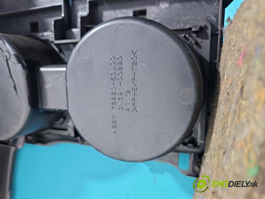 Suzuki Grand Vitara I 1998-2005 2.0d 109 HP manual 80 kW 1997 cm3 5- Rukojeť: na nápoje: 75820-50J00 (Úchyty, držiaky na nápoje)