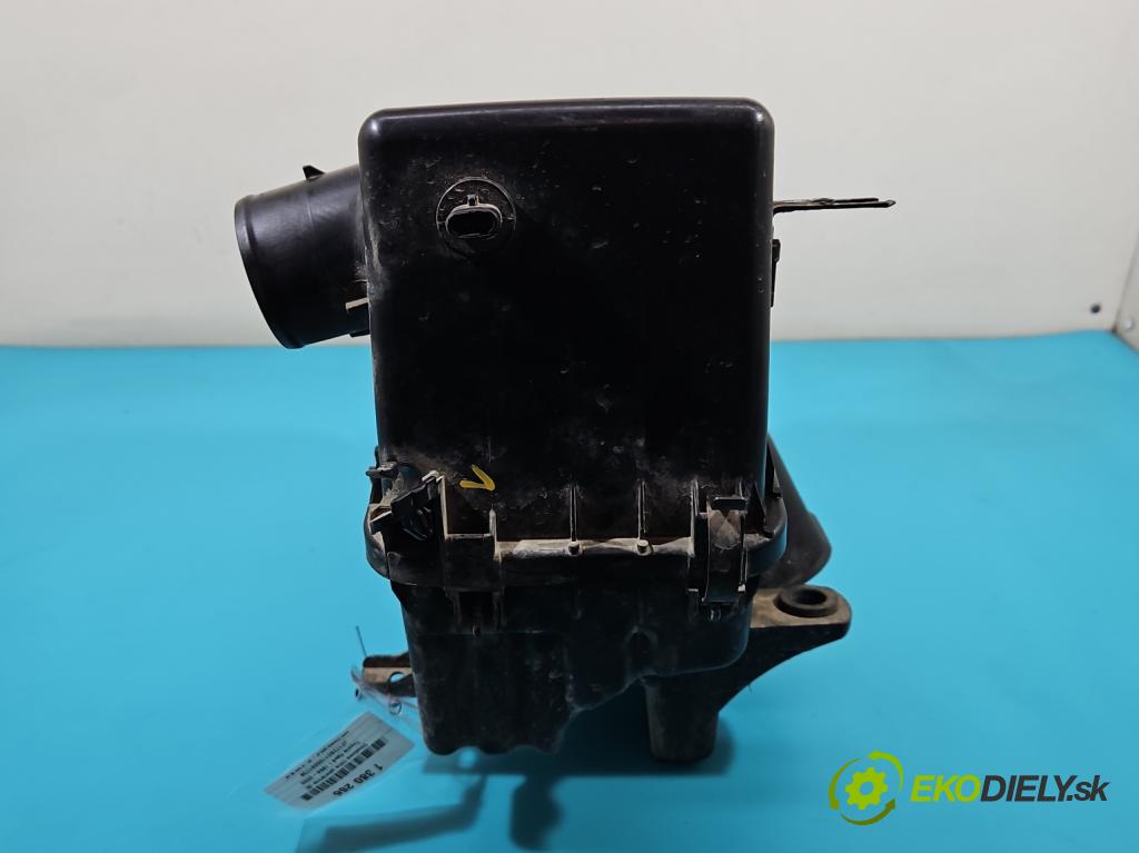 Toyota Rav4 I 1994-2000 2.0 16V 129 HP manual 95 kW 1998 cm3 5- obal filtra vzduchu 17701-74261 (Obaly filtrov vzduchu)