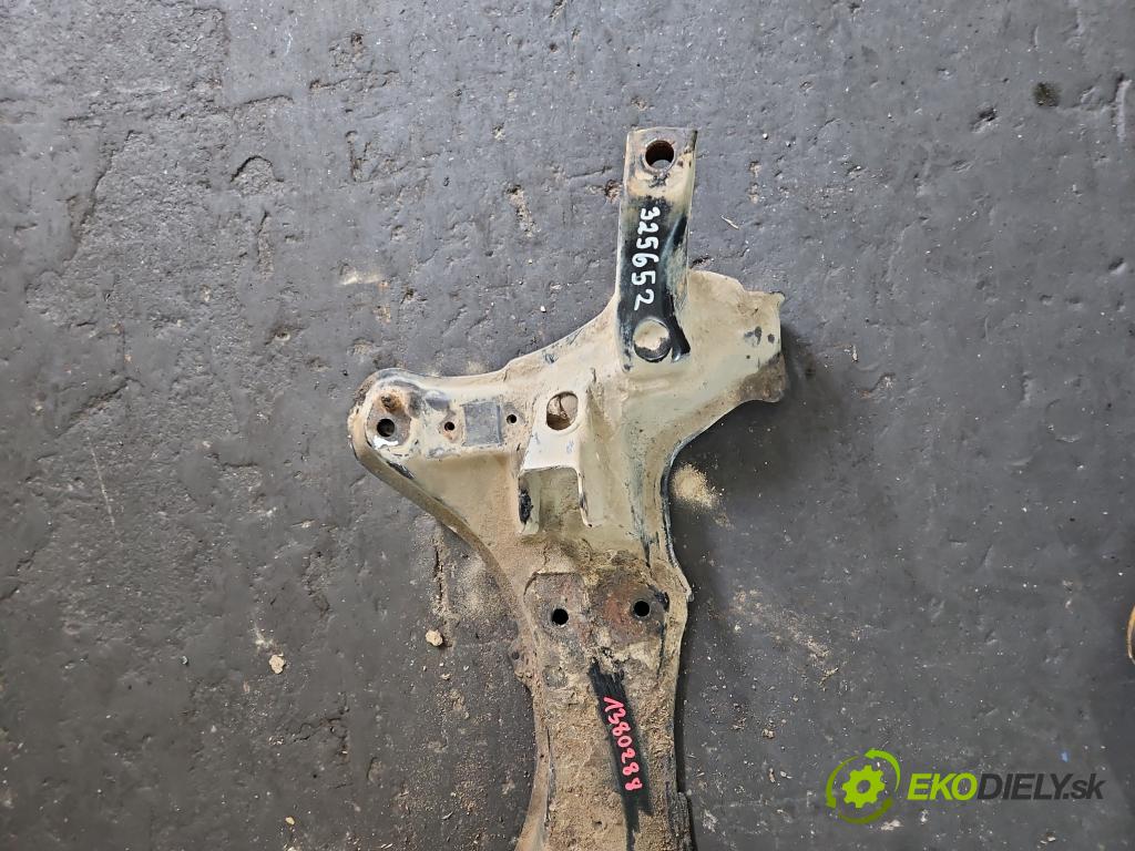 Toyota Rav4 I 1994-2000 2.0 16V 129 HP manual 95 kW 1998 cm3 5- výstuha motora