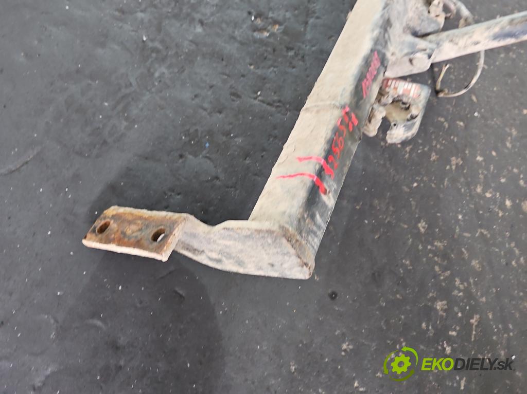 Toyota Rav4 I 1994-2000 2.0 16V 129 hp manual 95 kW 1998 cm3 5- oko tažné  (Tažná zařízení)